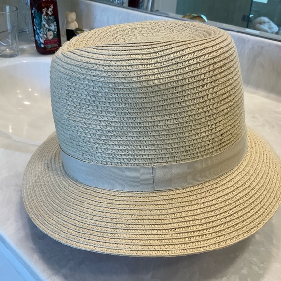 Straw Hat, Women’s, Neutral Natural Color, Size is 23.5 inches around - Picture 4 of 8